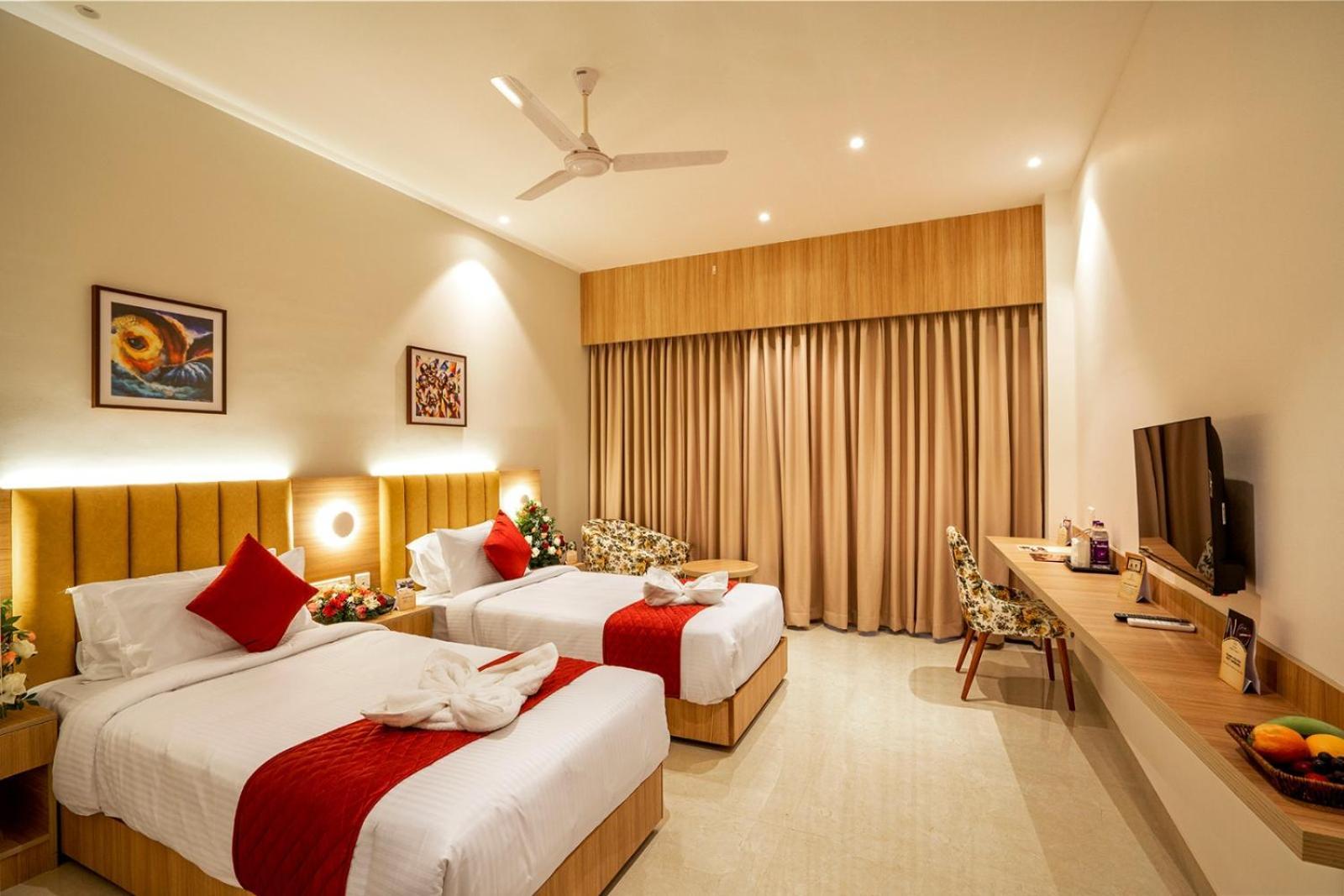 Hotel Grand Avenue Pambadi المظهر الخارجي الصورة
