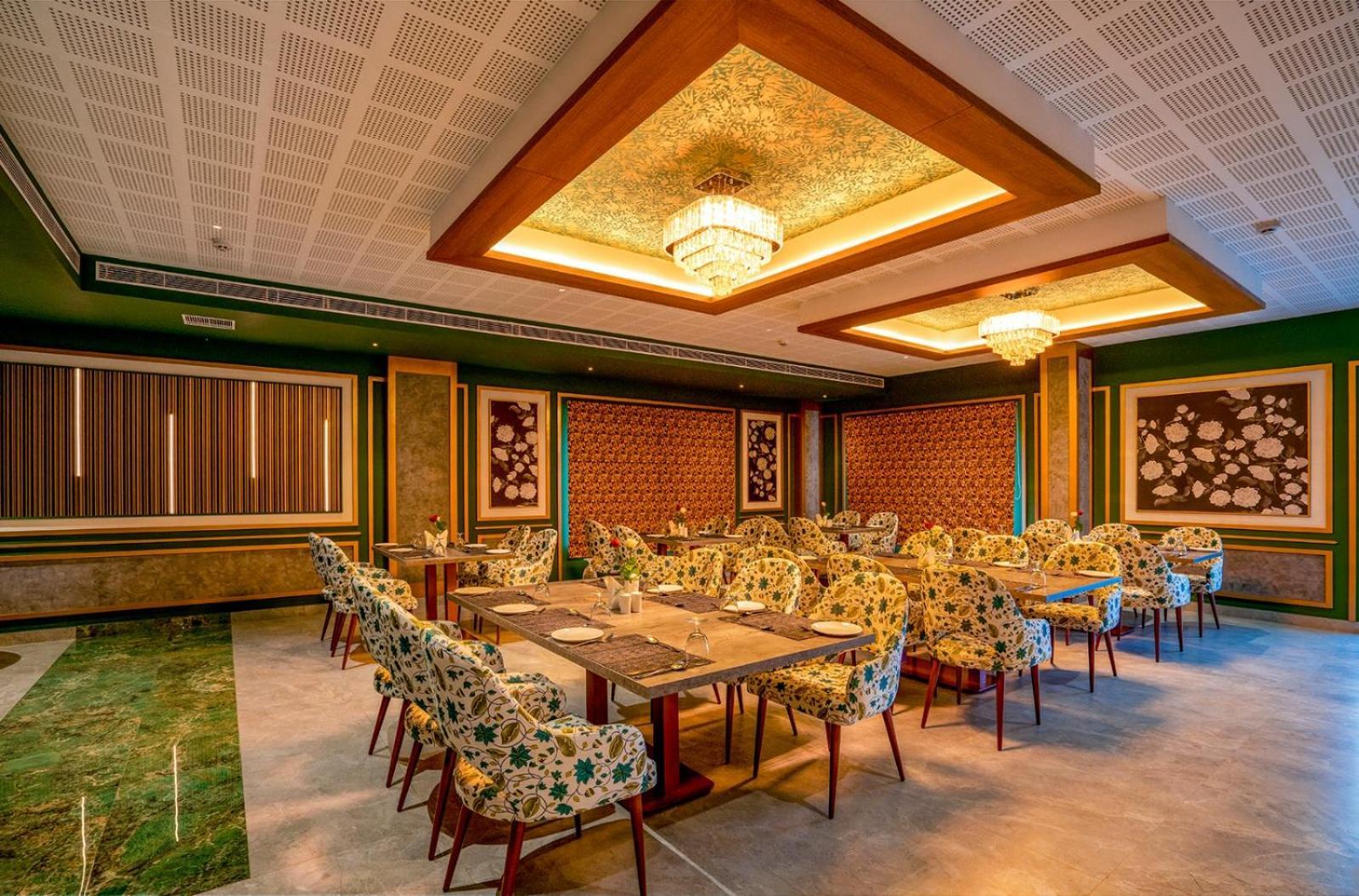 Hotel Grand Avenue Pambadi المظهر الخارجي الصورة